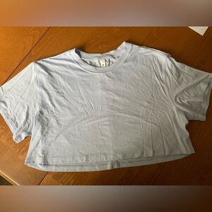 Light blue lulu lemon cropped tshirt